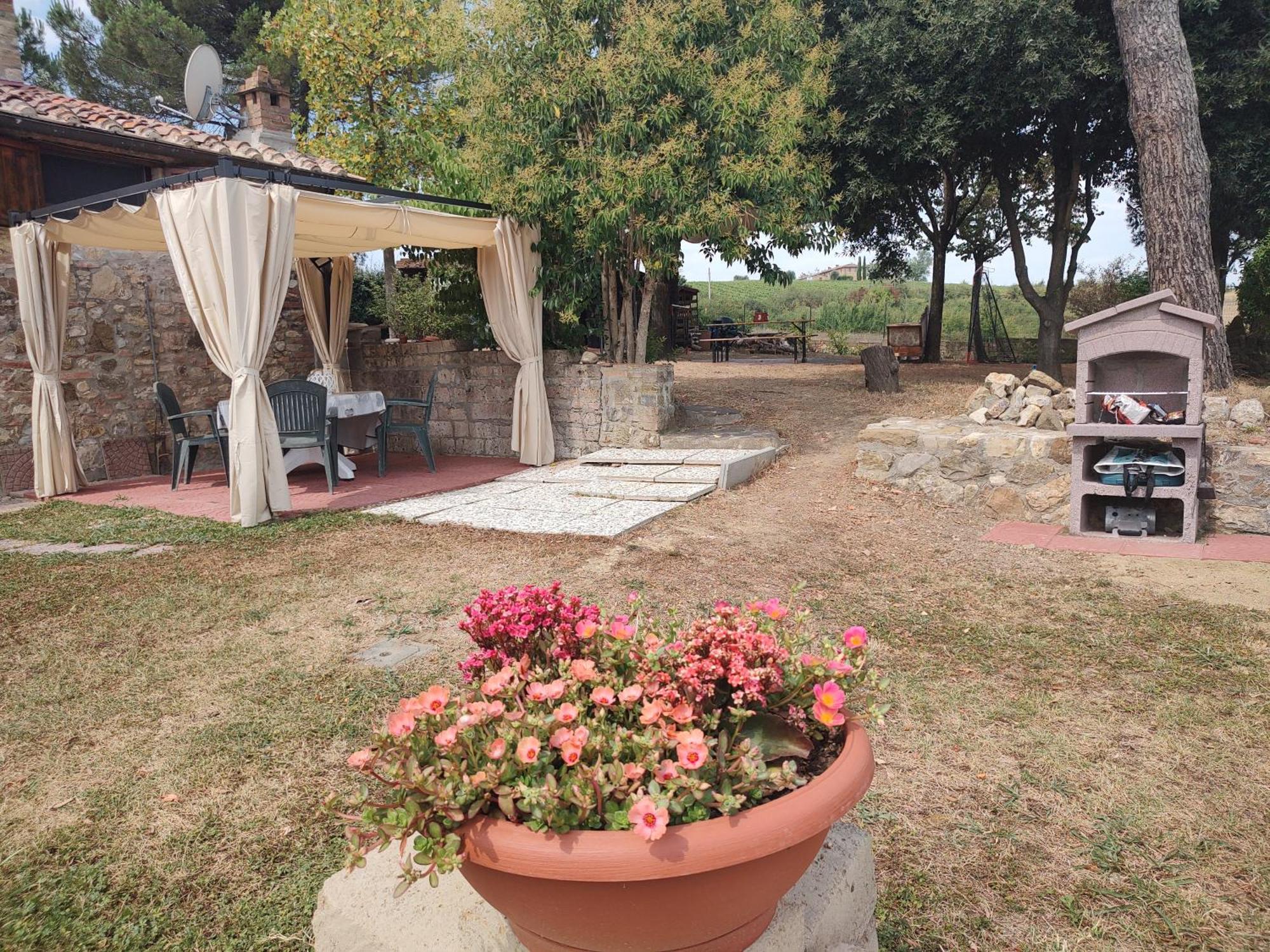 Il Giardino Del Chianti Apartment Сиена Екстериор снимка
